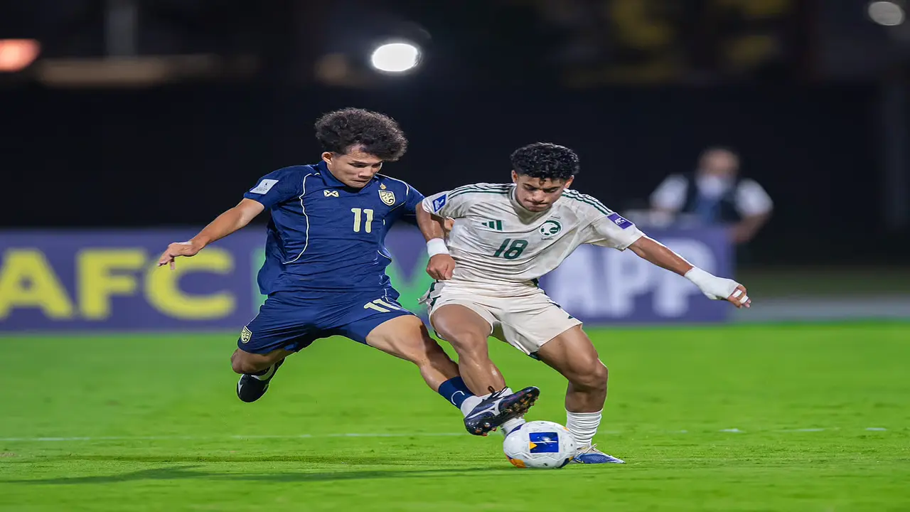 المنتخب السعودي للناشئين يواصل مسيرته الناجحة في كأس آسيا بانتصار أمام تايلاند